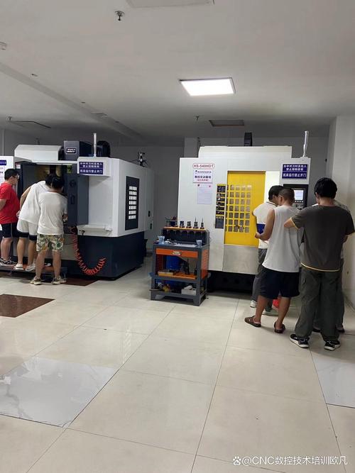 數控系統維修店如何提供高效服務？鄞州區數控系統維修店專業服務，致力于為客戶提供高效的維修解決方案。無論是機床故障還是編程問題，我們的專業團隊都能迅速定位并解決您的困擾。本文將探討數控系統維修店的核心優勢，并介紹我們的服務流程。1. 專業技術團隊我們擁有一支經驗豐富且專業的技術團隊，擅長各類數控系統的維修和調試。無論是硬件故障還是軟件問題，他們都能高效解決。同時，我們與數控系統供應商保持緊密合作，了